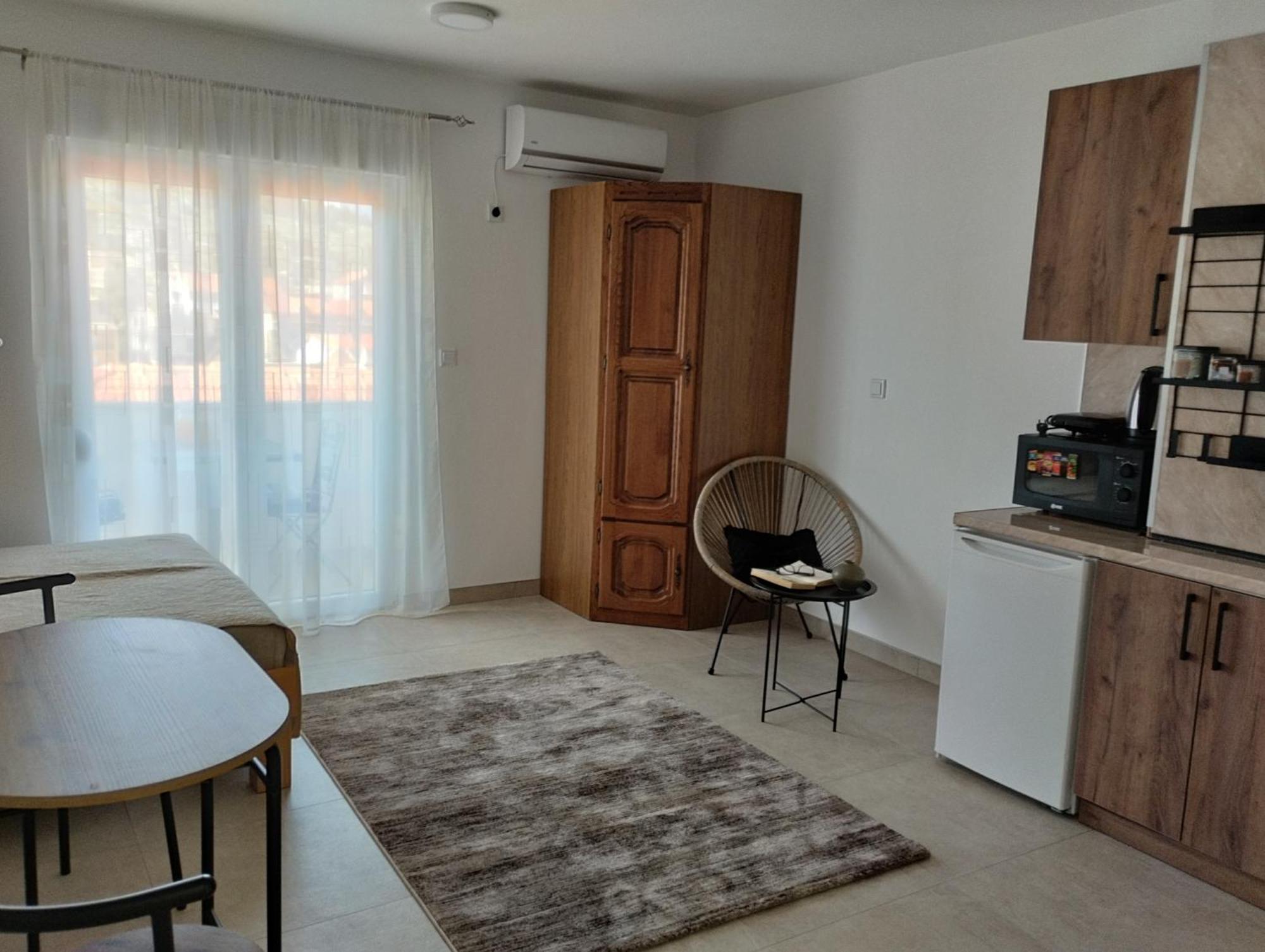 Iris Apartment Ivanica Exterior photo