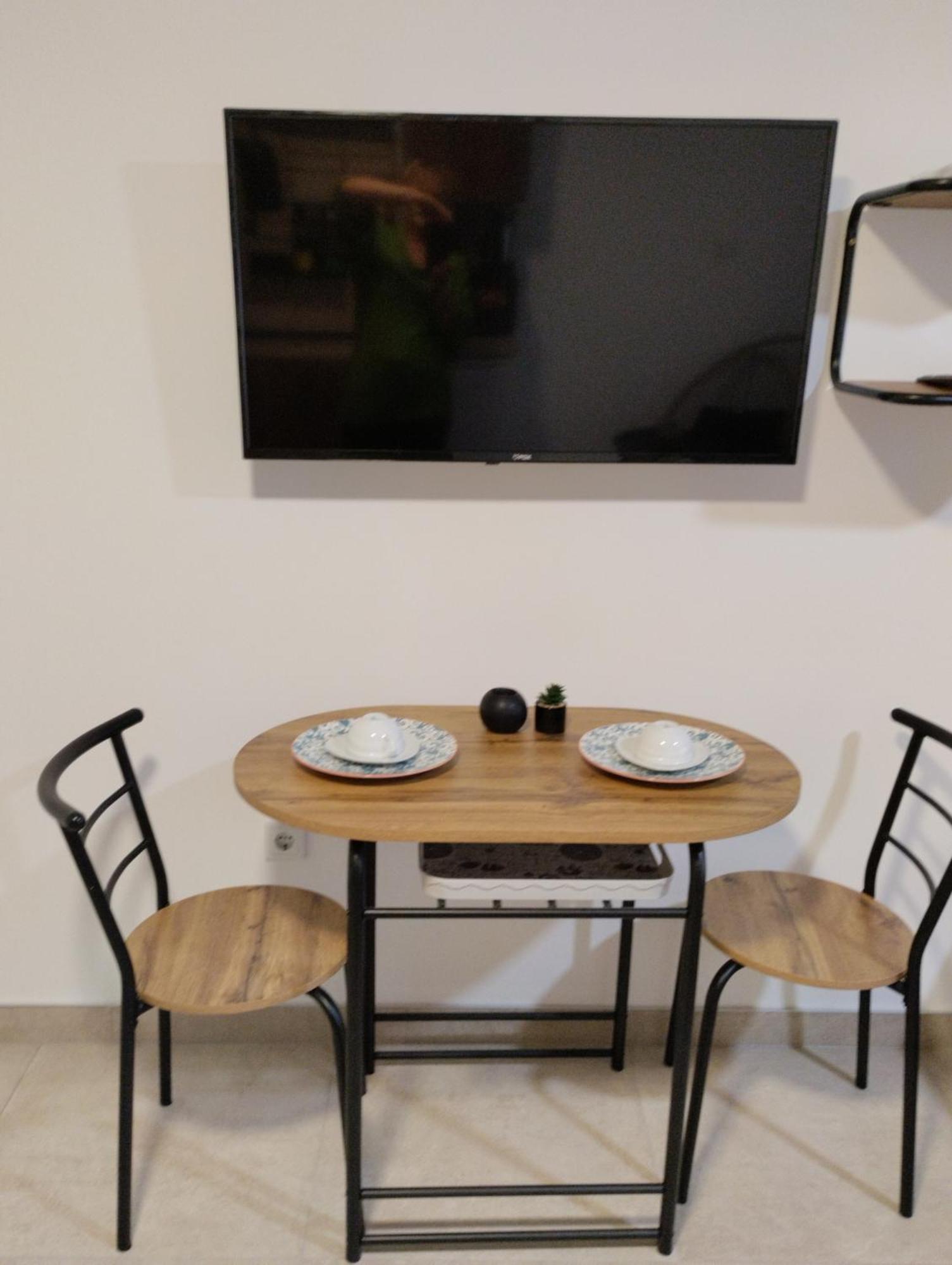 Iris Apartment Ivanica Exterior photo